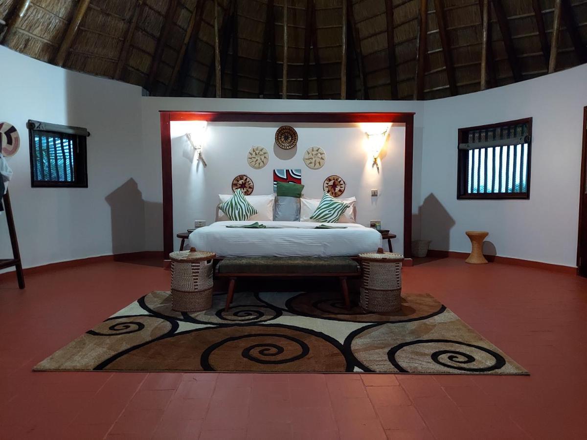 Tilenga Safari Lodge Arua Bagian luar foto