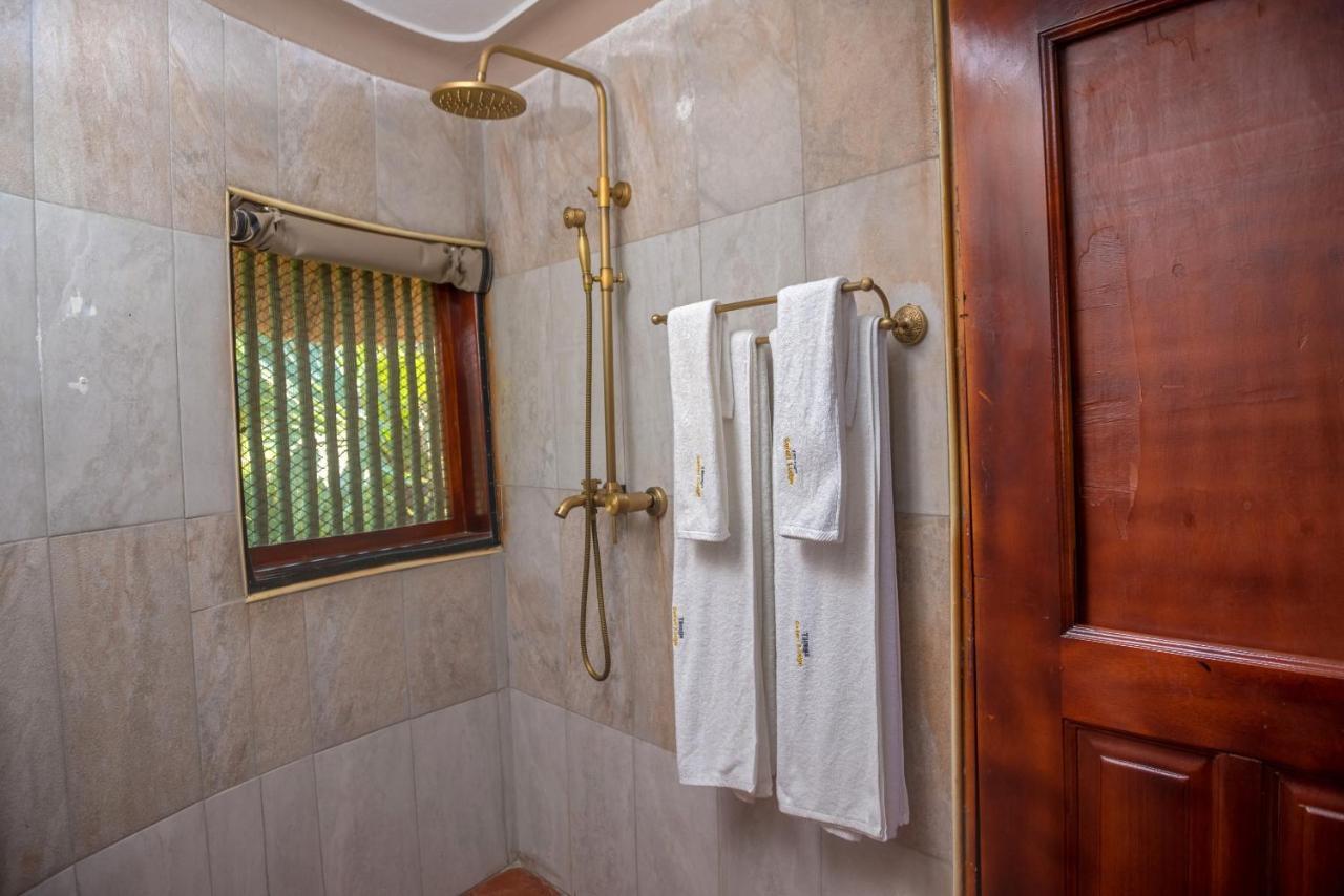 Tilenga Safari Lodge Arua Bagian luar foto