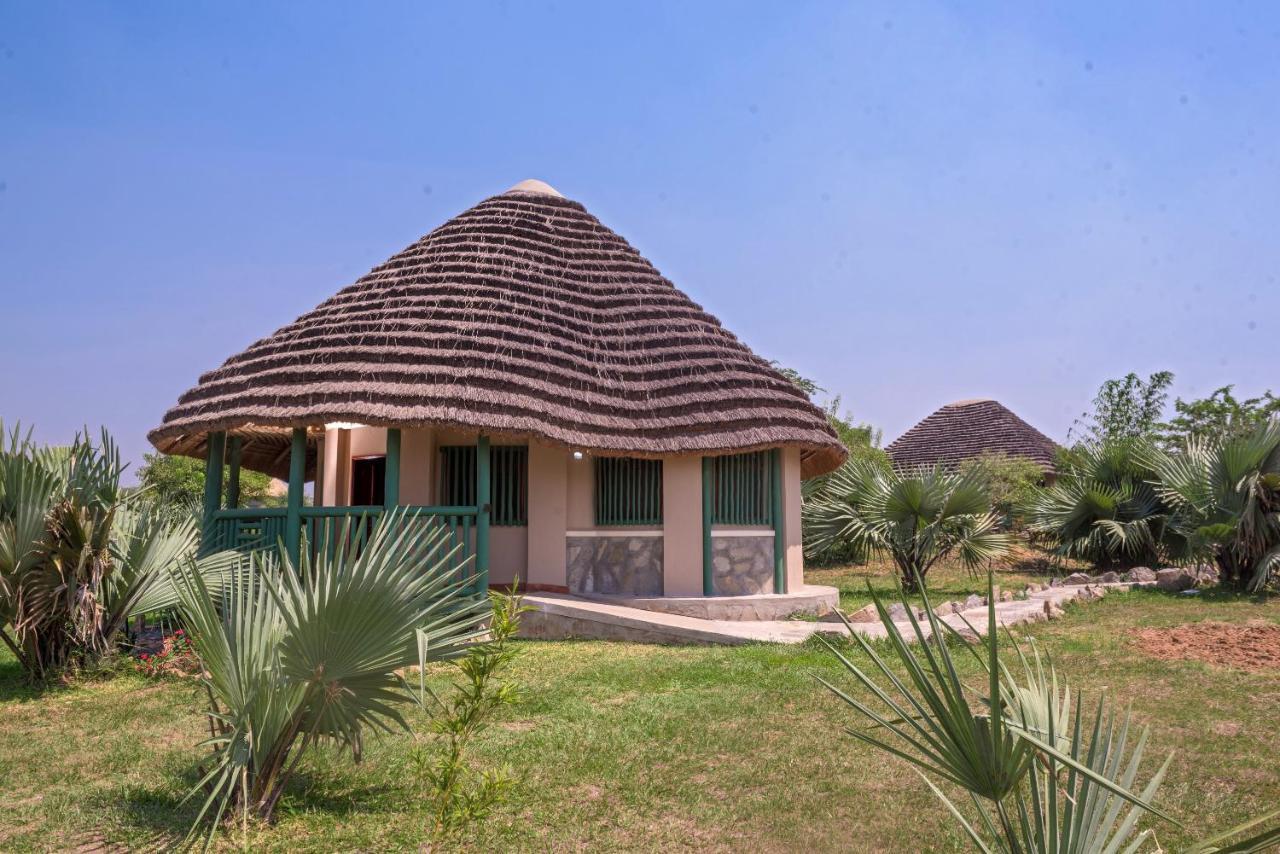 Tilenga Safari Lodge Arua Bagian luar foto