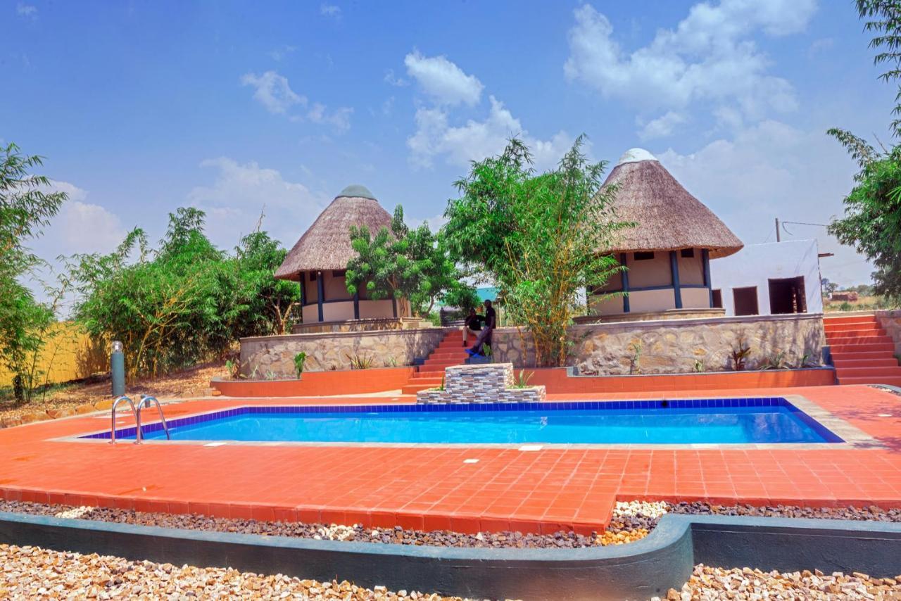 Tilenga Safari Lodge Arua Bagian luar foto